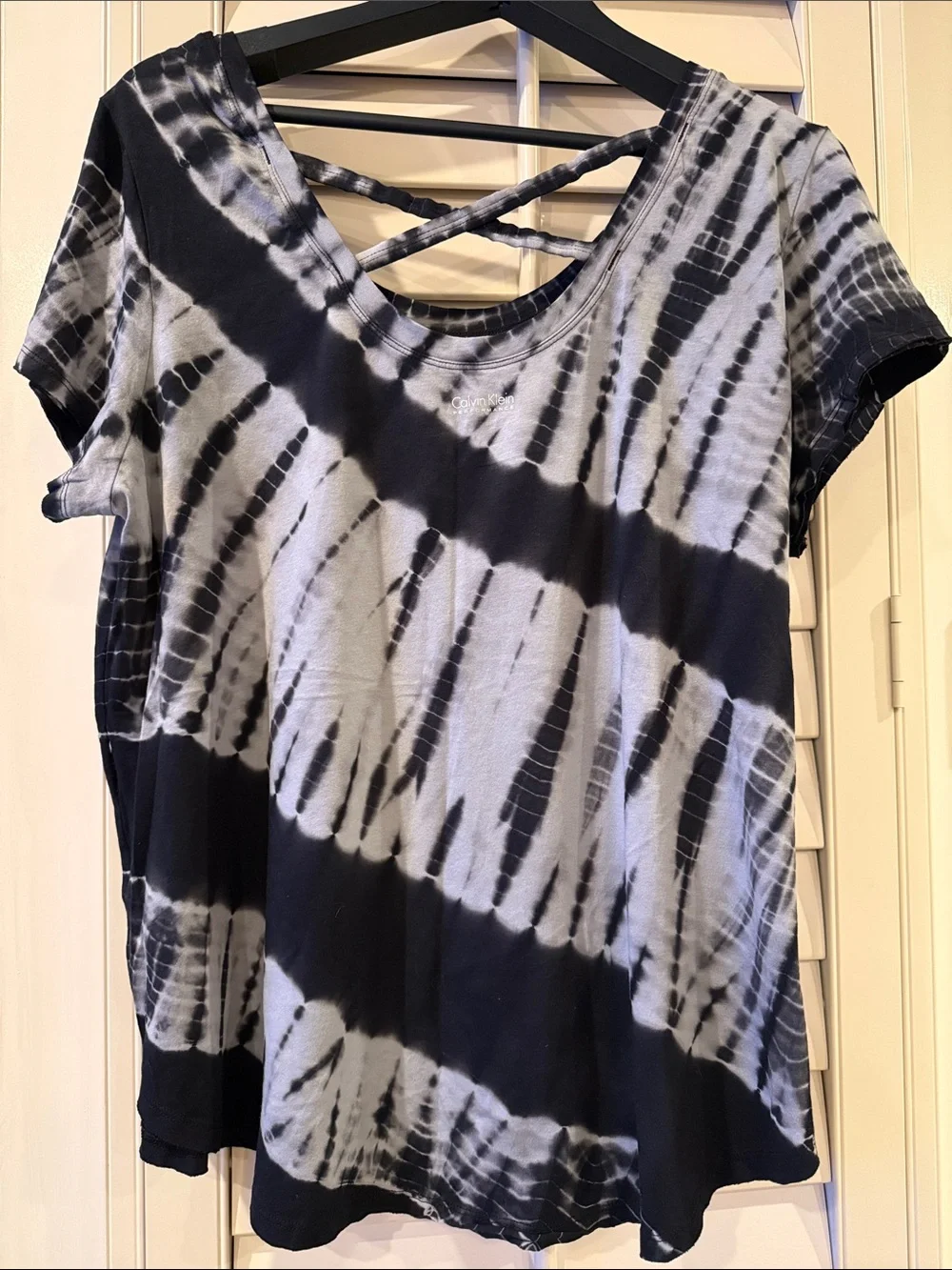 Calvin Klein Black & White Tie-Dye Short Sleeve Top with Crisscross Back - Picture 3 of 5